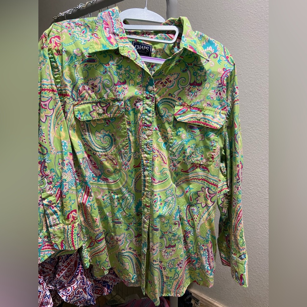 Chaps Women’s XL LS Buttoned Blouse. Never worn
